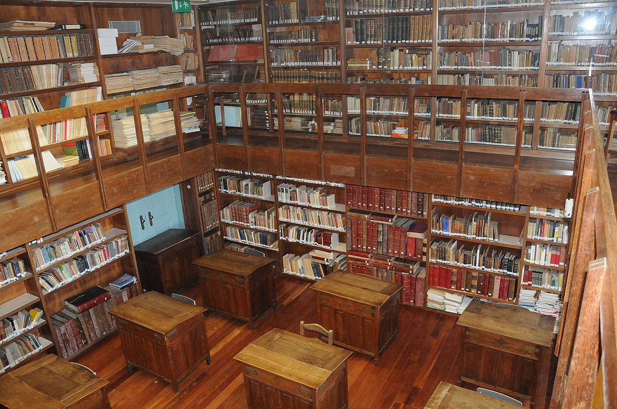 biblioteca antiga